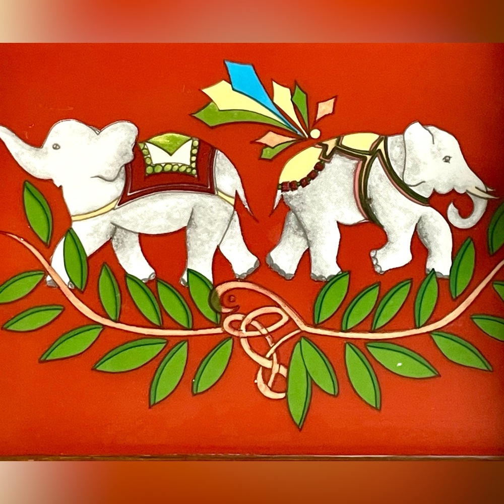 Ducci Firenze VTG Midcentury Golden Ashtray with elephant design, stamped, EUC - Picture 4 of 11